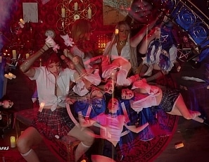 The Craft Lesbian Foreplay Tease